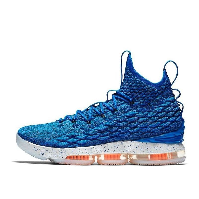 Nike LeBron 15 - Semelle à Traction Multidirectionnelle Optimale